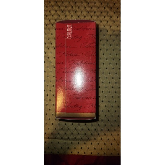 Hallmark Keepsake Ornament Kristi Yamaguchi Ice Skating 2000 - Picture 4 of 6